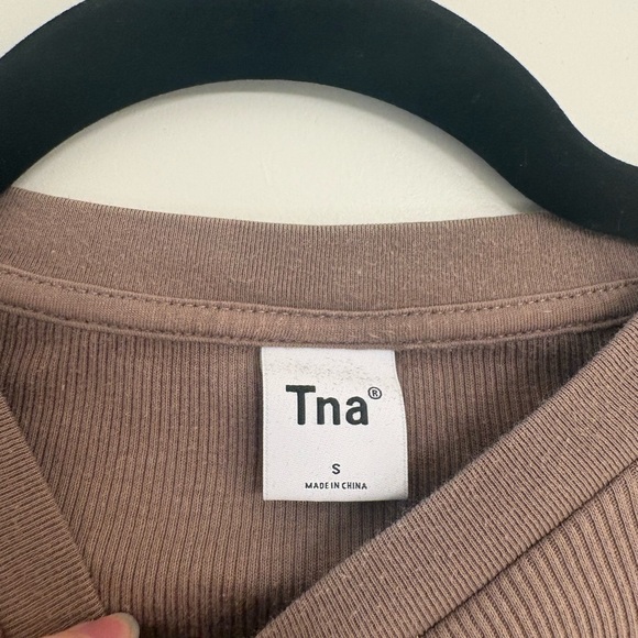 TNA Brown Ribbed Crop Top - Picture 2 of 3